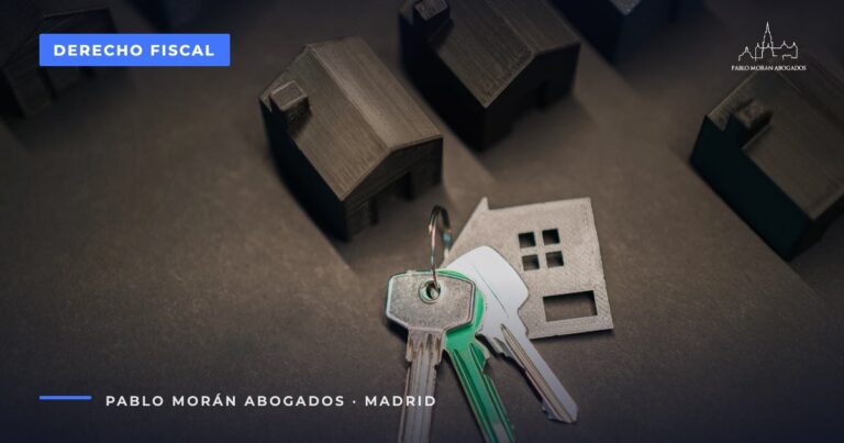 Llaves y maquetas de casas: plusvalía municipal al vender o heredar un inmueble, abogado fiscalista en Madrid